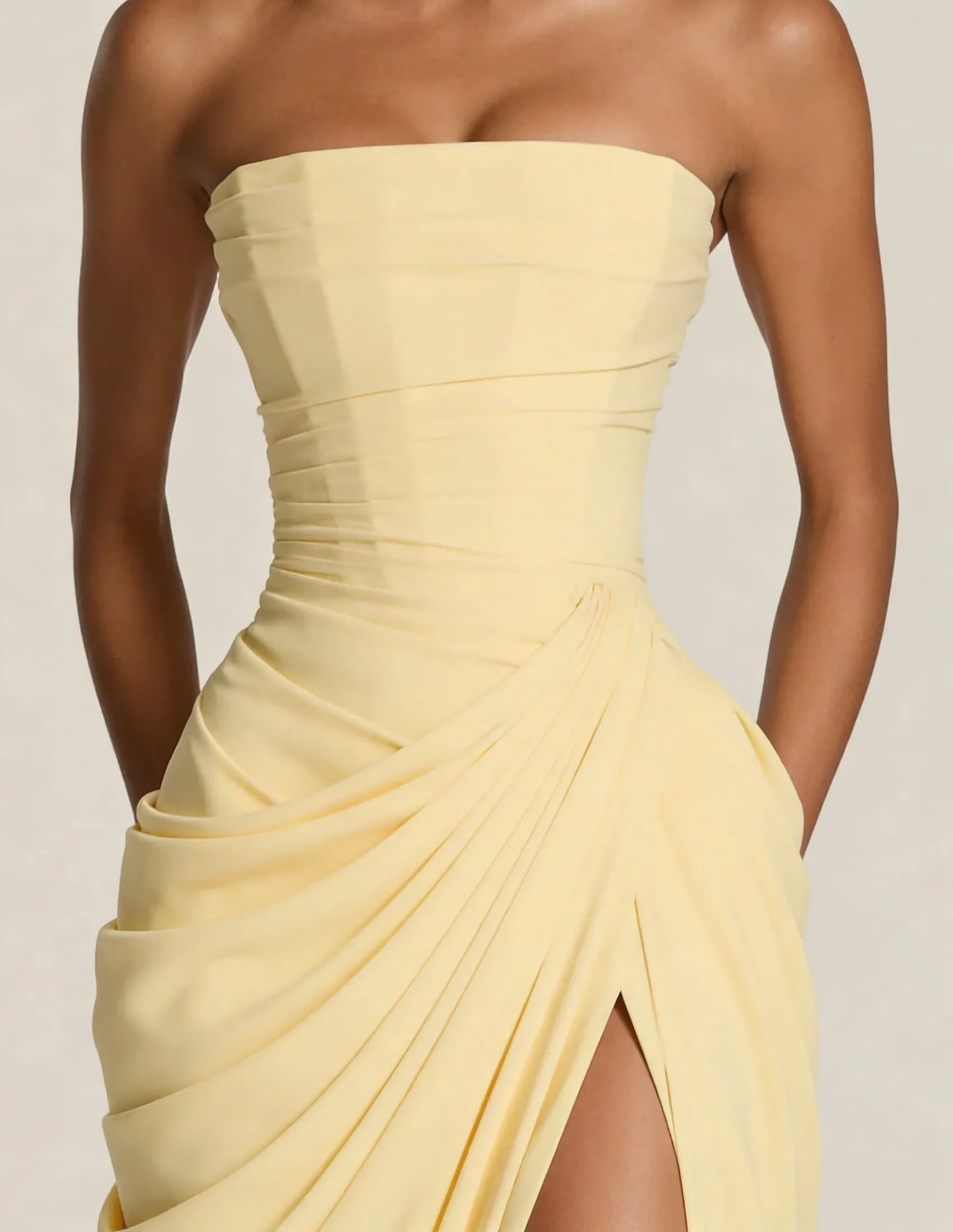 ALIA — GEDRAPEERDE STRAPLESS MAXIJURK